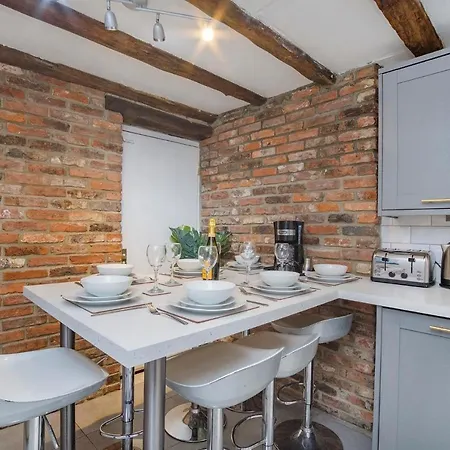 The Mount Hideaway With Hot Tub Holiday home *