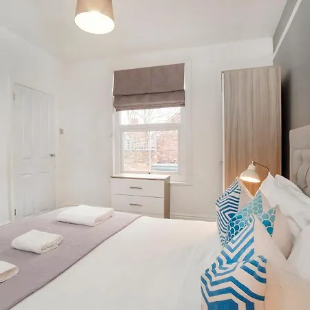 The Mount Hideaway With Hot Tub York