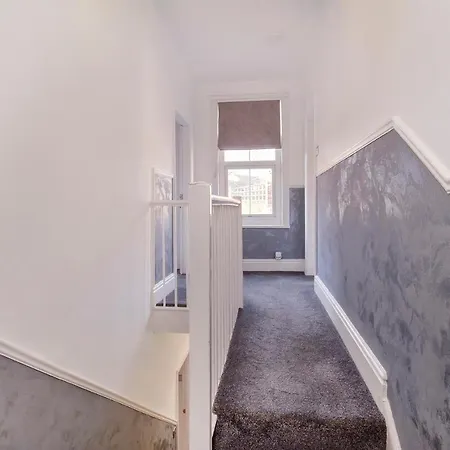 Holiday home The Mount Hideaway With Hot Tub York
